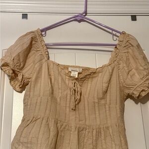 NWOT Urban romantics Cream Textured Top